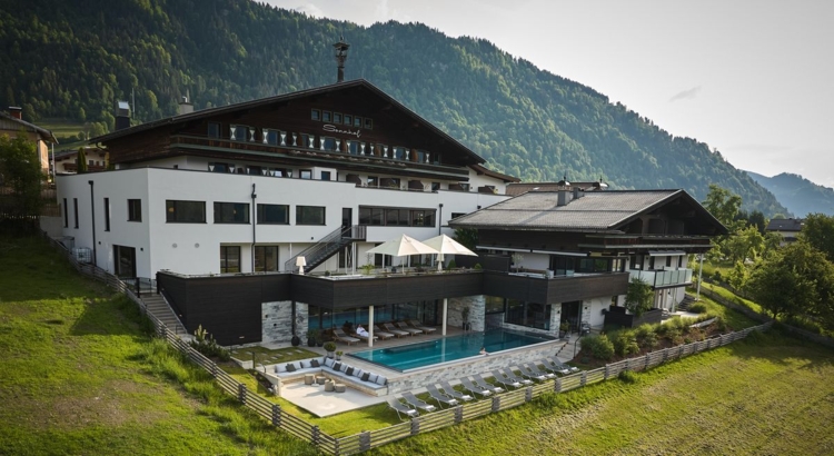 Sonnhof by Vitus Winkler Foto Patrick Kirchberger