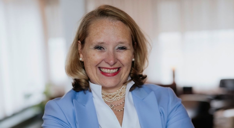 Dorint Pallas Wiesbaden Heike Reinhart GM Foto Stephan Pick - Dorint